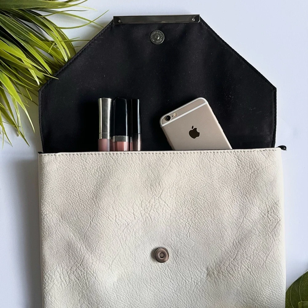 FOREVER 21 Flap Envelope Clutch Bag - Picture 2 of 3